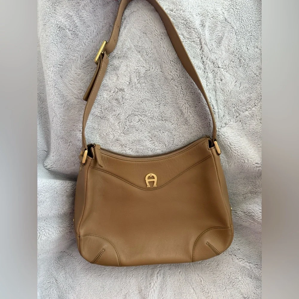 Etienne Aigner Brown Leather Shoulder Bag with Gold Hardware
